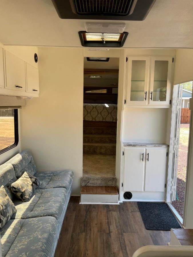 Отель Rv2 Stunning Rv Private Netflix Freeparking Морено-Валли Экстерьер фото